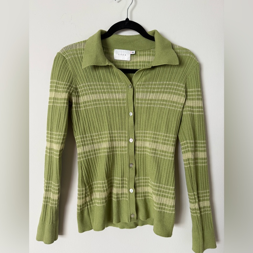 Lush Ribbed Striped Collared Button Up Cardigan in Fern - Picture 9 of 15